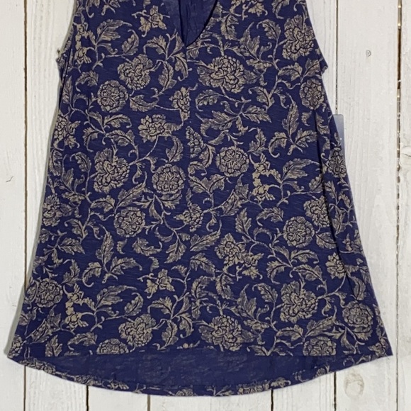 Lucky Brand Top - Picture 3 of 7